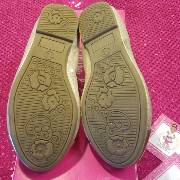 Glittery Ballet Flats! - Picture 5 of 6